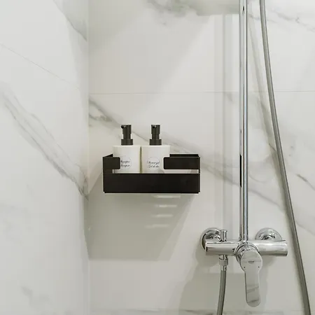 Charm Plaza Lujerului - Free Private Parking