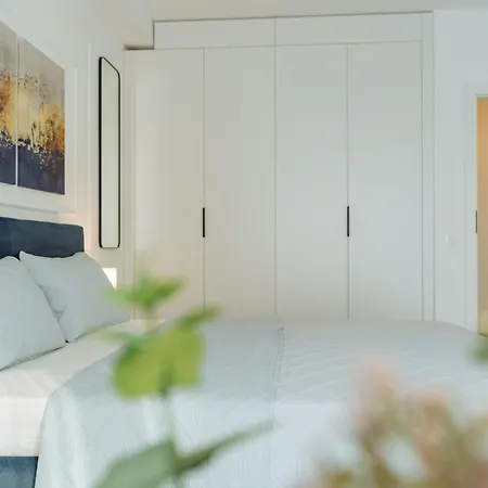 Charm Plaza Lujerului - Free Private Parking *