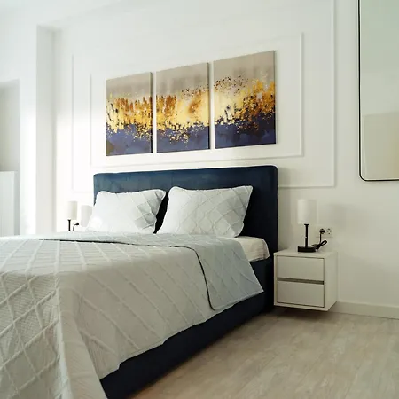 Charm Plaza Lujerului - Free Private Parking *