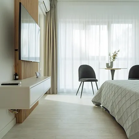 Charm Plaza Lujerului - Free Private Parking ブカレスト