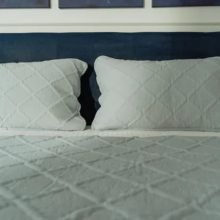 Charm Plaza Lujerului - Free Private Parking Apartment Bukarest