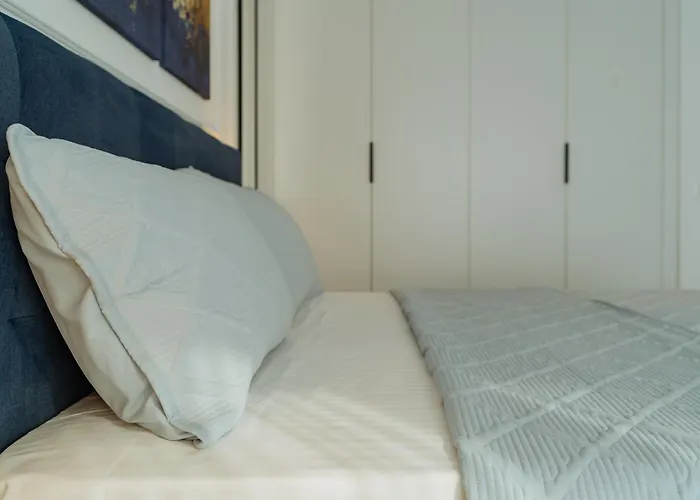 Charm Plaza Lujerului - Free Private Parking ブカレスト