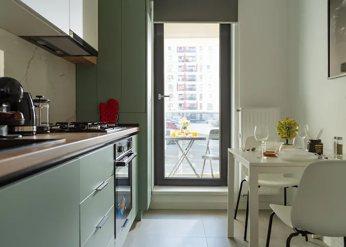 Charm Plaza Lujerului - Free Private Parking Бухарест