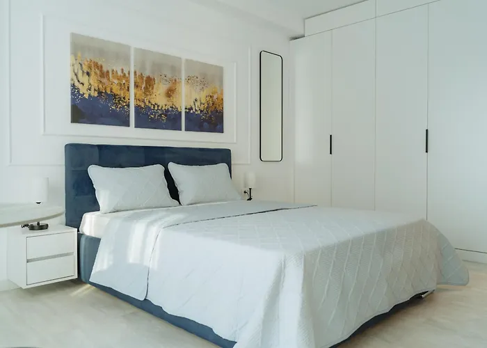 Charm Plaza Lujerului - Free Private Parking *