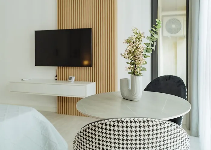 Charm Plaza Lujerului - Free Private Parking * 부쿠레슈티