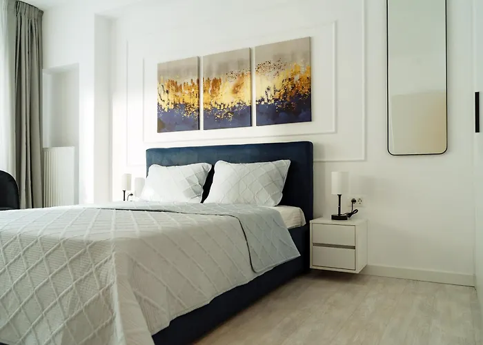 Charm Plaza Lujerului - Free Private Parking *