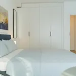 Апартаменти Charm Plaza Lujerului - Free Private Parking *